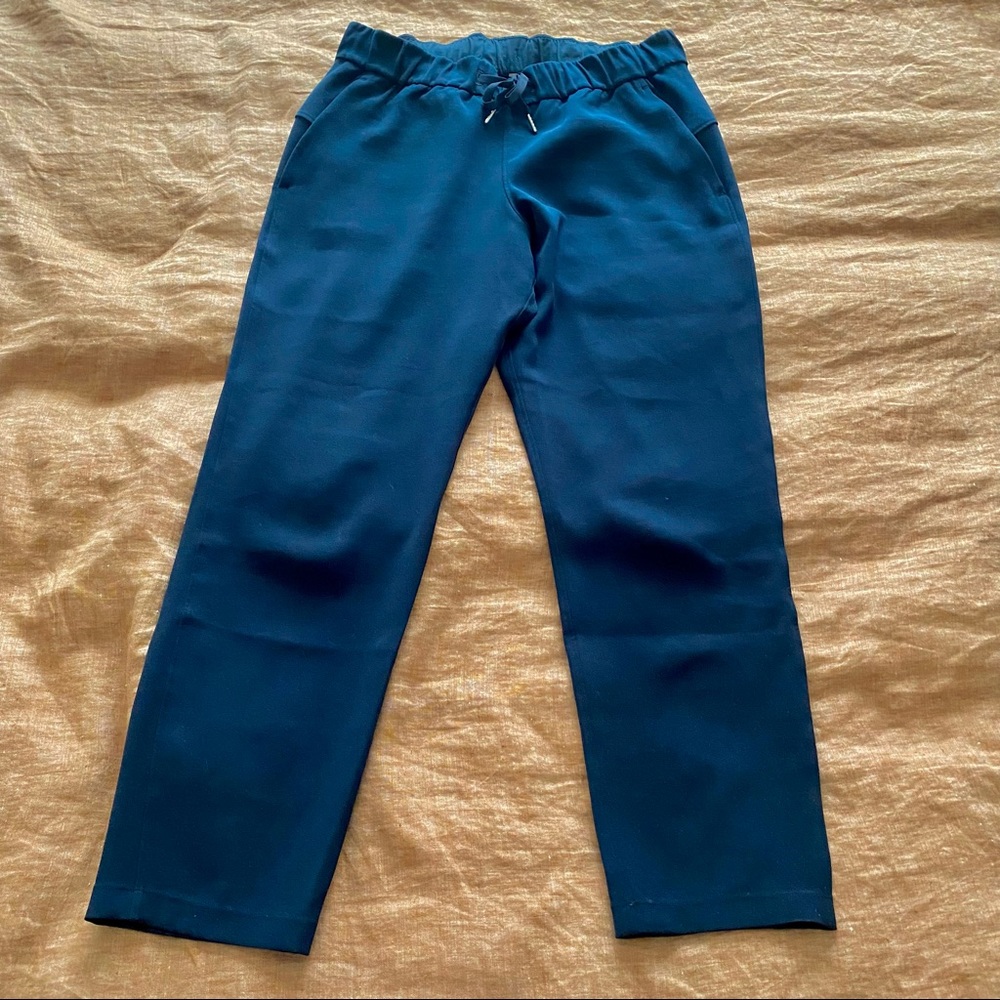 Lululemon on the fly woven pant 27”